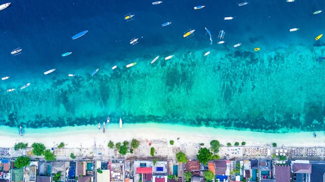 Freediving in Gili Islands, Indonesia