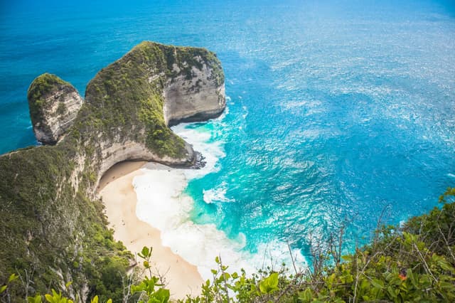 Freediving in Nusa Penida, Indonesia