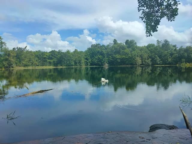 Freediving in Song Hong Lake, Thailand